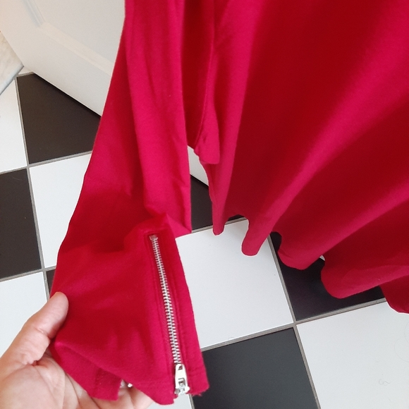 Top - Picture 4 of 6